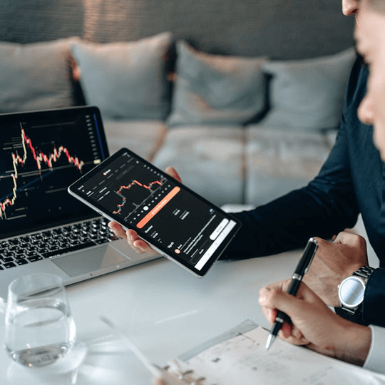 Alexo AI - Team av experter på kryptovalutor